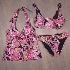 Aqua Couture Women's Bathing Suit Separates with a Paisley Design NWOT